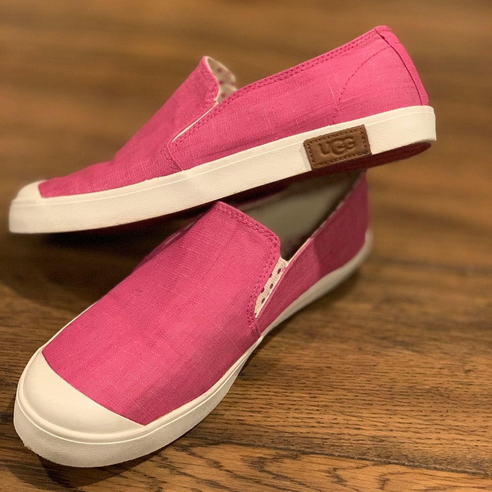 EUC UGG Brand Linen Canvas Sneakers